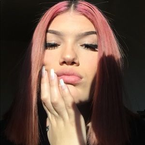 Meet your Posher, Lia